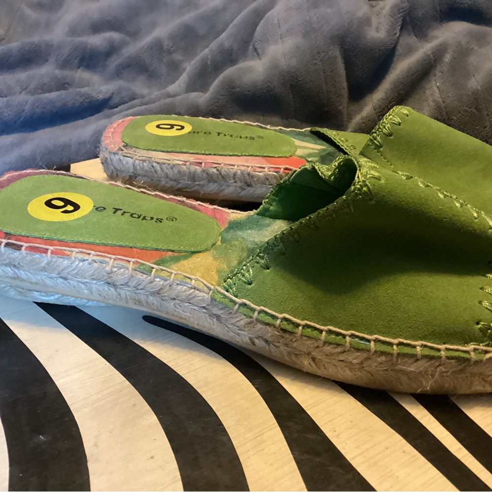 Bare Traps Lime green Suede Espadrille Slides, New - Picture 8 of 8